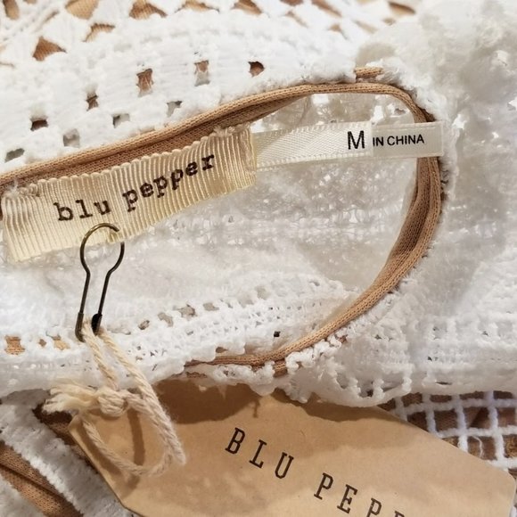 New Blu Pepper Lace Cold Shoulder Mini Dress Size Medium Womens White Nude Lined - Picture 2 of 16